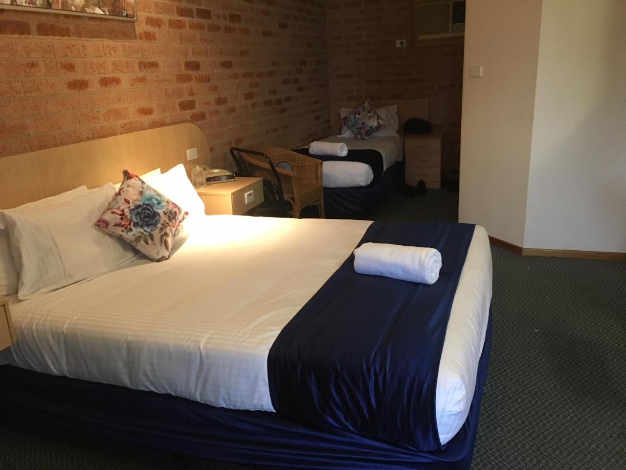 Motel House 3*
