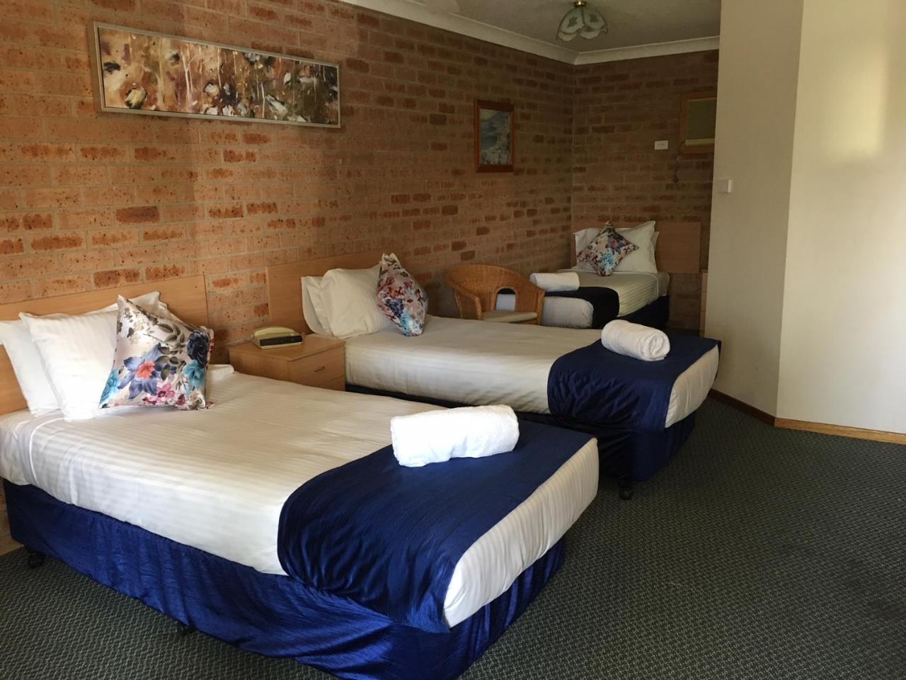 House Motel 3*